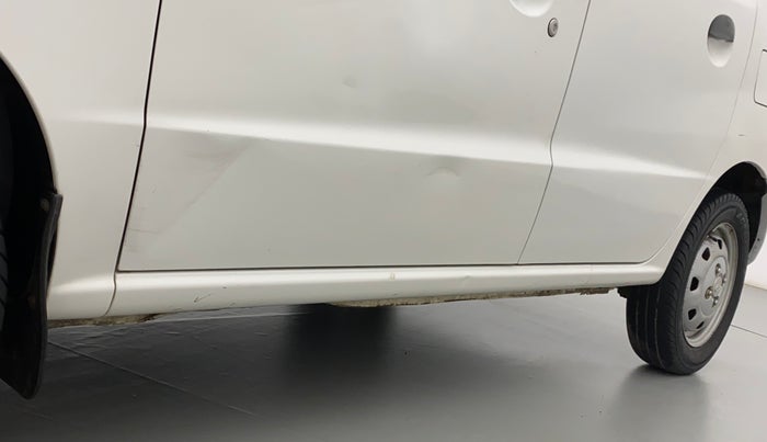 2013 Hyundai Santro Xing GL PLUS, Petrol, Manual, 42,220 km, Left running board - Paint is slightly faded