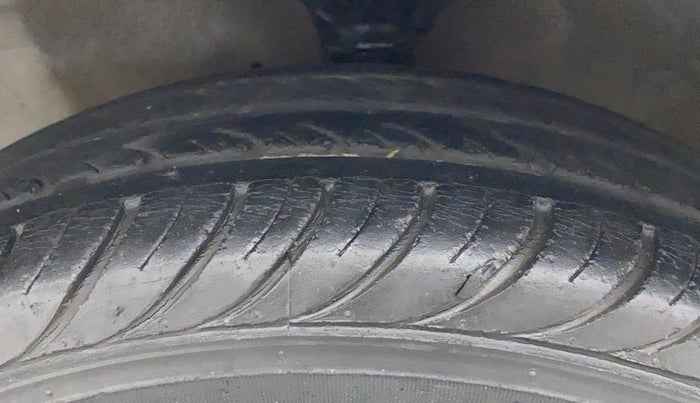 2013 Hyundai Santro Xing GL PLUS, Petrol, Manual, 42,220 km, Left Front Tyre Tread