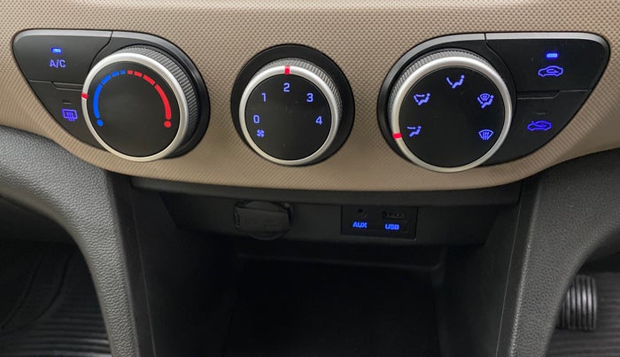 2013 Hyundai Grand i10 ASTA 1.2 KAPPA VTVT, Petrol, Manual, 85,603 km, AC Unit - Minor issue in the heater switch