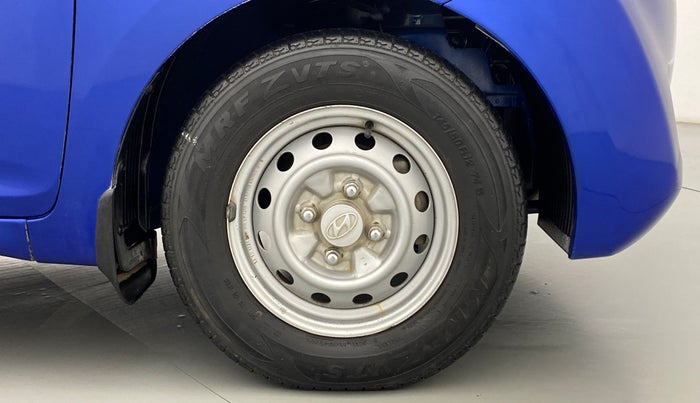 2013 Hyundai Eon D LITE PLUS, Petrol, Manual, 12,942 km, Right Front Wheel