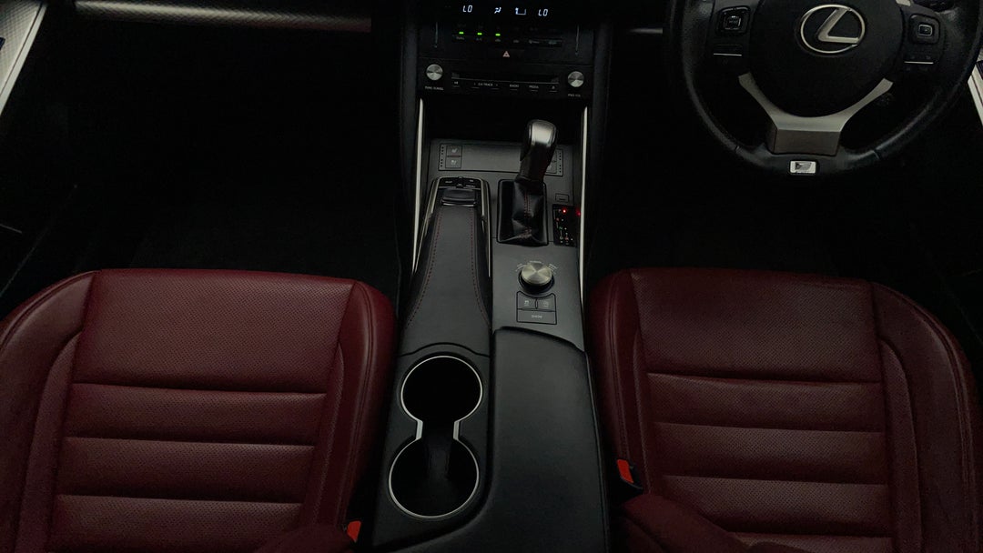2017 Lexus Is200t F Sport, Automatic, 77665 km, Center Console