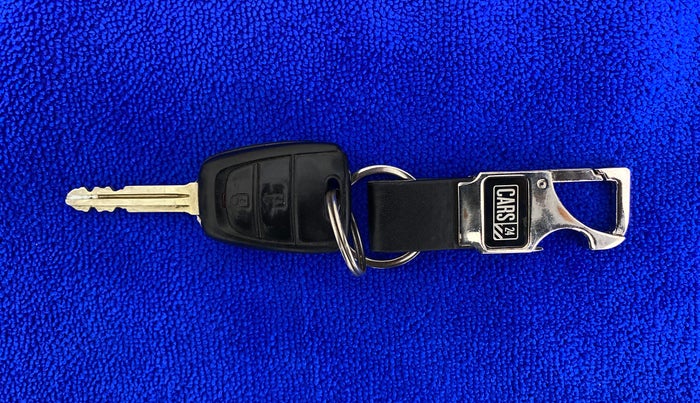 2017 Hyundai Grand i10 MAGNA 1.2 KAPPA VTVT, Petrol, Manual, 79,093 km, Key Close Up