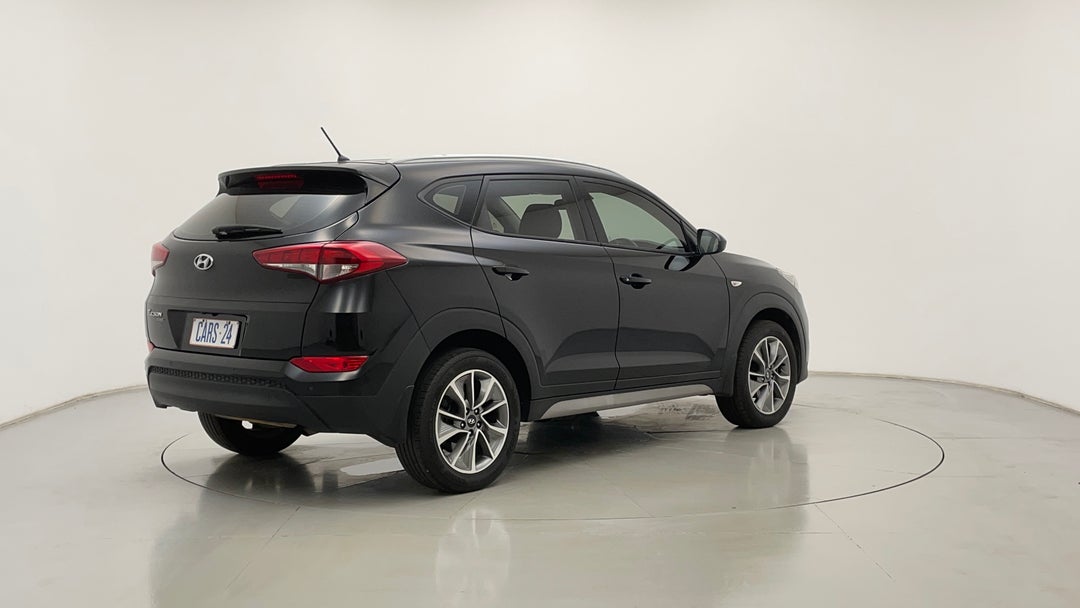 Right Back Diagonal (45- Degree) View