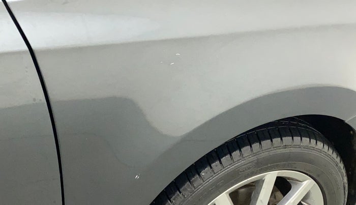 2020 Volkswagen Vento HIGHLINE PLUS 1.0L TSI, Petrol, Manual, 43,444 km, Right fender - Minor scratches