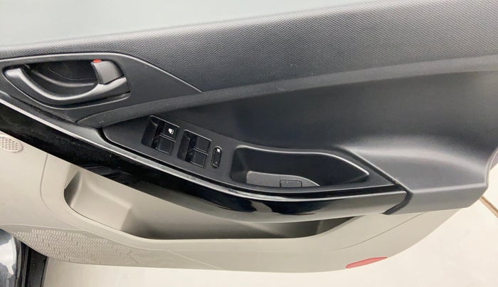 2019 Tata NEXON XMA 1.2, Petrol, Automatic, 9,670 km, Driver Side Door Panels Control