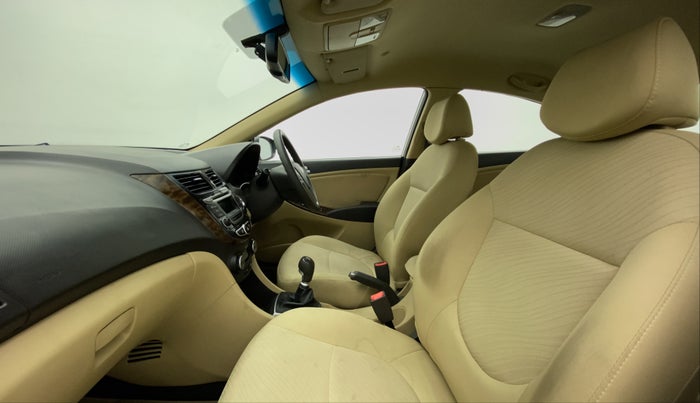 2015 Hyundai Verna FLUIDIC 4S 1.6 VTVT S(O), Petrol, Manual, 56,091 km, Right Side Front Door Cabin