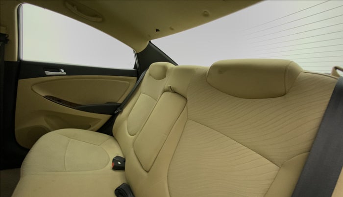 2015 Hyundai Verna FLUIDIC 4S 1.6 VTVT S(O), Petrol, Manual, 56,091 km, Right Side Rear Door Cabin