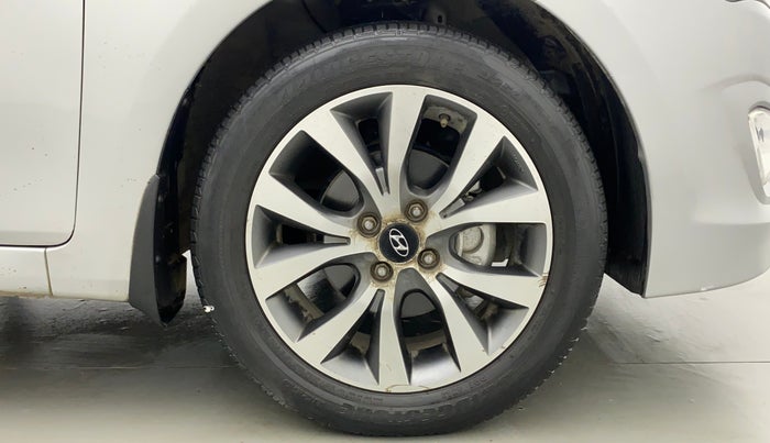 2015 Hyundai Verna FLUIDIC 4S 1.6 VTVT S(O), Petrol, Manual, 56,091 km, Right Front Wheel
