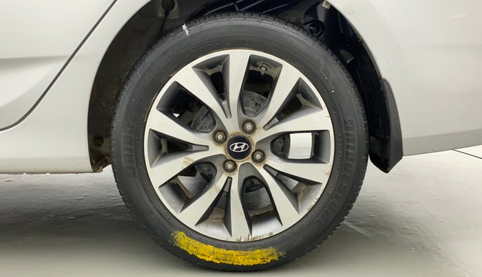 2015 Hyundai Verna FLUIDIC 4S 1.6 VTVT S(O), Petrol, Manual, 56,091 km, Left Rear Wheel