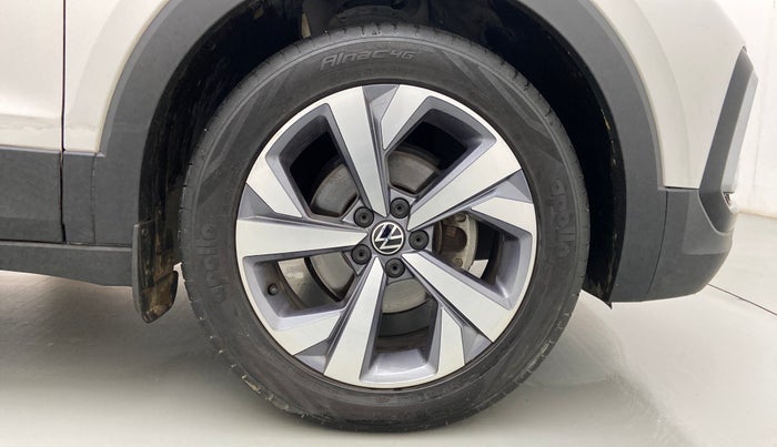 2022 Volkswagen TAIGUN TOPLINE 1.0 TSI AT, Petrol, Automatic, 15,085 km, Right Front Wheel