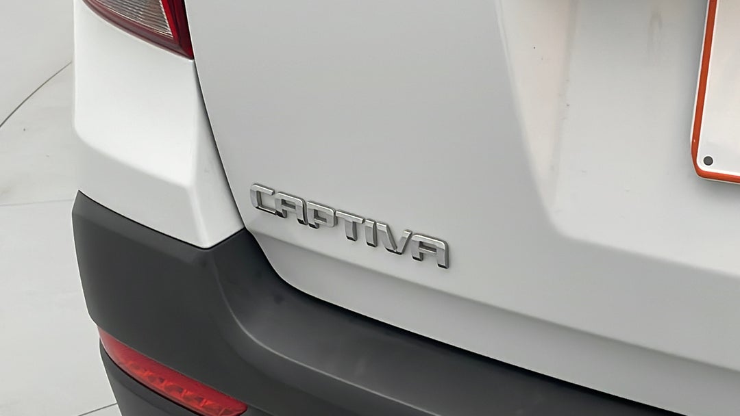 2017 Holden Captiva Active 7 Seater, Automatic, 42903 km, Badge (Boot Left Side)