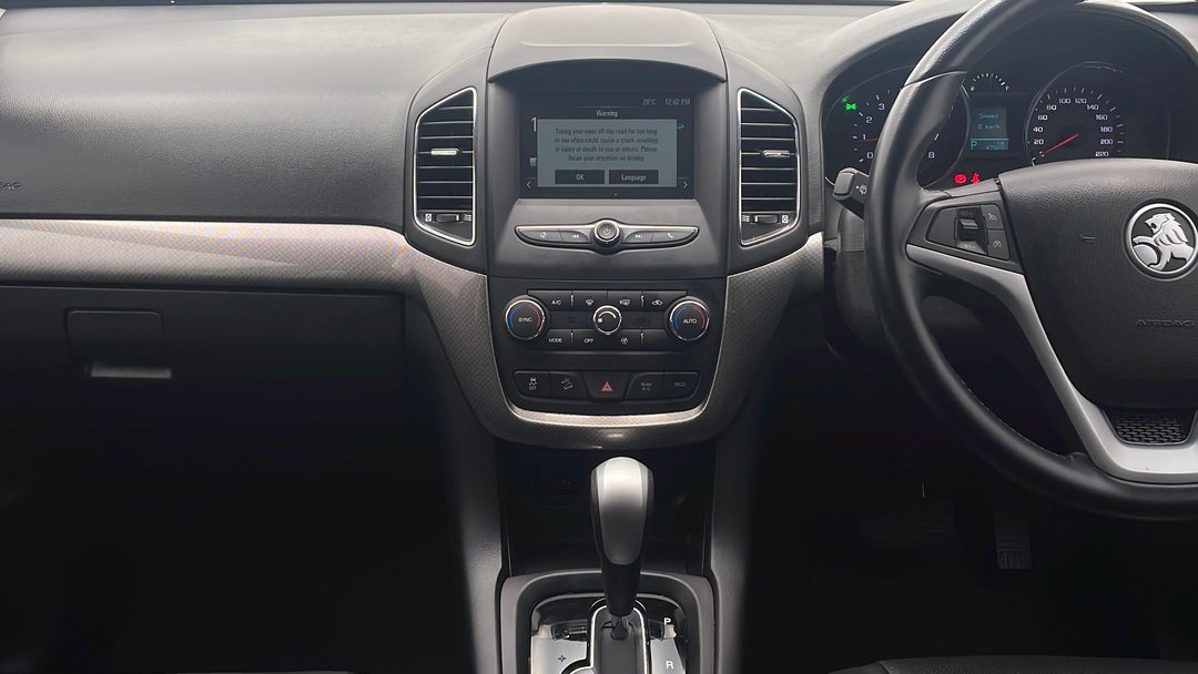 2017 Holden Captiva Active 7 Seater, Automatic, 42903 km, Center Console