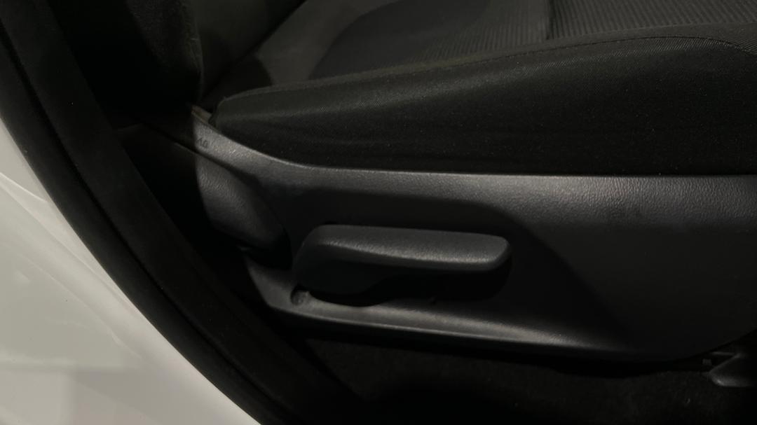 2023 Toyota RAV4 Gx (AWD) Hybrid, Automatic, 55263 km, Drivers Side Adjustment Panel