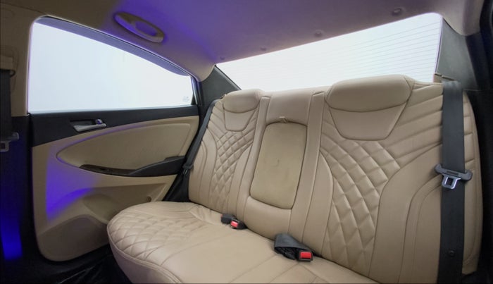 2017 Hyundai Verna 1.6 SX VTVT, Petrol, Manual, 28,006 km, Right Side Rear Door Cabin