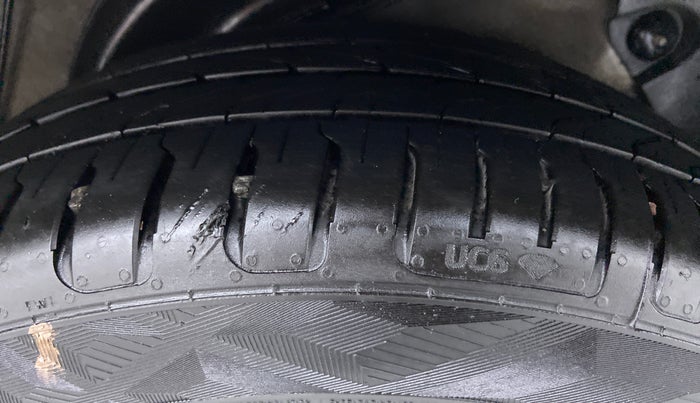 2017 Hyundai Verna 1.6 SX VTVT, Petrol, Manual, 28,006 km, Left Rear Tyre Tread