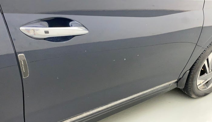 2022 Hyundai NEW I20 ASTA (O) 1.2 MT, Petrol, Manual, 31,996 km, Driver-side door - Minor scratches