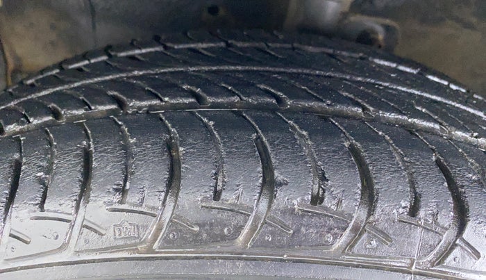 2015 Maruti Celerio VXI AGS, Petrol, Automatic, 25,293 km, Left Front Tyre Tread