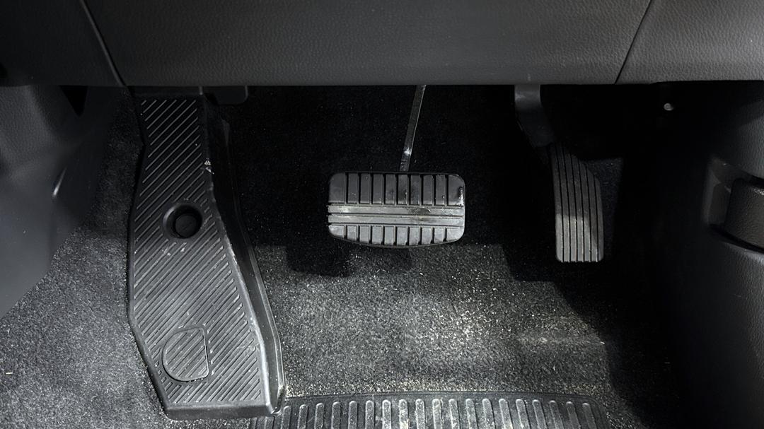 2023 Mitsubishi Eclipse Cross Es (2WD), Automatic, 61246 km, Pedals and Footmat