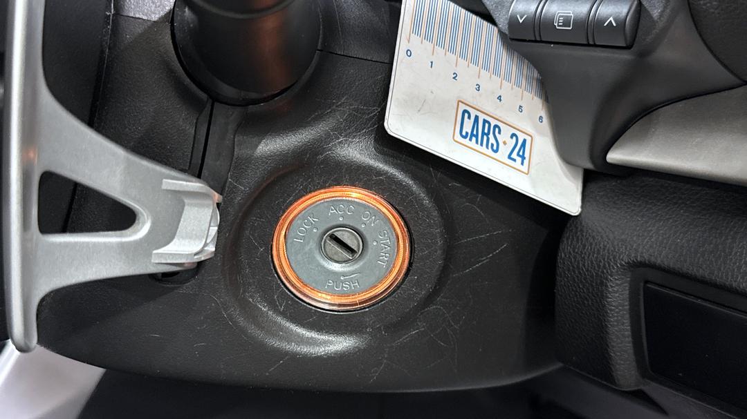2023 Mitsubishi Eclipse Cross Es (2WD), Automatic, 61246 km, Miscellaneous Interior Scratch