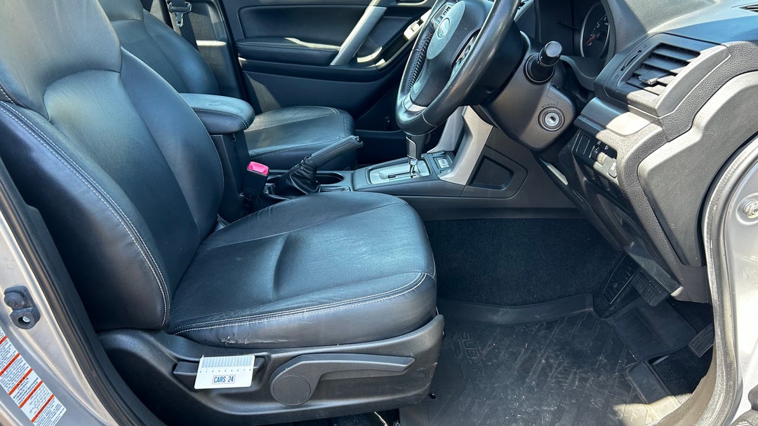 Seats Front RHS Scratch