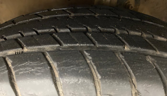 2014 Maruti Celerio VXI d, Petrol, Manual, 23,382 km, Left Front Tyre Tread