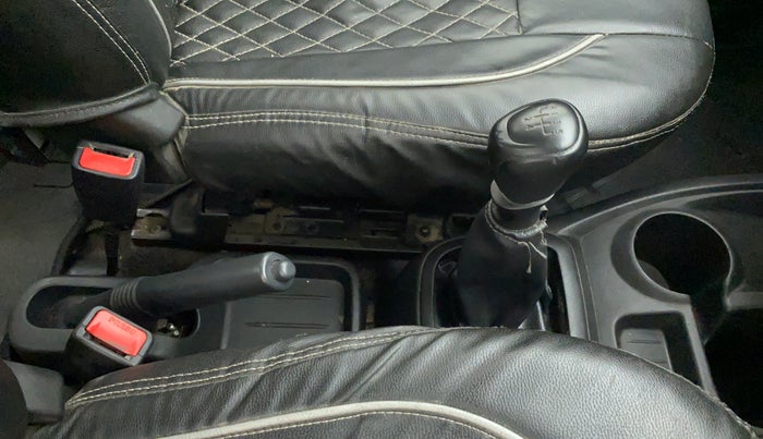 2018 Datsun Redi Go A, CNG, Manual, 67,155 km, Gear Lever