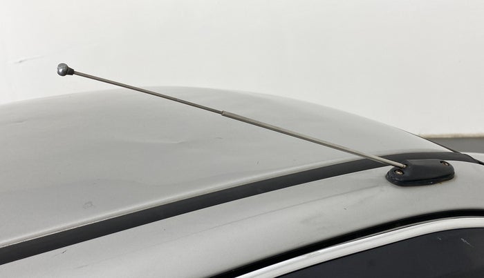 2014 Maruti Alto K10 LXI P, Petrol, Manual, 64,158 km, Roof - Antenna has minor damage