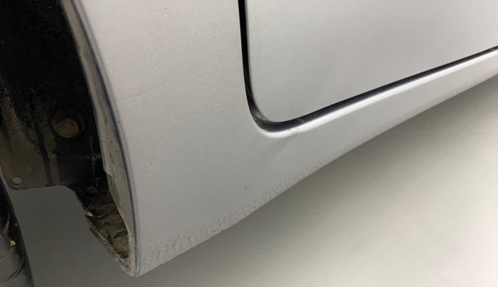 2016 Maruti Celerio VXI CNG, CNG, Manual, 70,685 km, Right running board - Slightly dented