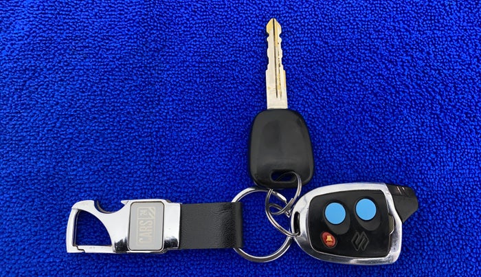 2016 Maruti Celerio VXI CNG, CNG, Manual, 70,685 km, Key Close Up
