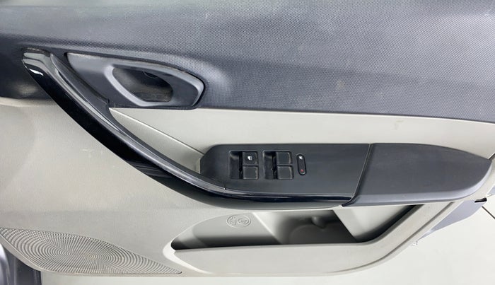 2019 Tata Tiago XT 1.2 REVOTRON, Petrol, Manual, 10,514 km, Driver Side Door Panels Control