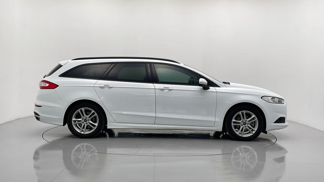 2018 Ford Mondeo Ambiente, Automatic, 124060 km, Right Side View
