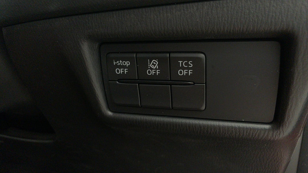 2023 Mazda CX-5 G25 Maxx Sport (fwd), Automatic, 55010 km, Utility Switches/Buttons