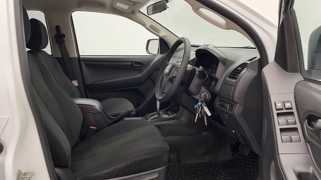 2018 Isuzu D-MAX Sx Hi-ride (4x2), Automatic, 84419 km, Right Side Front Door Cabin View