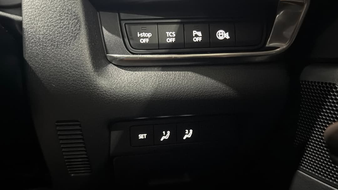 2025 Mazda CX-30 G20 Touring (FWD), Automatic, 15355 km, Utility Switches/Buttons