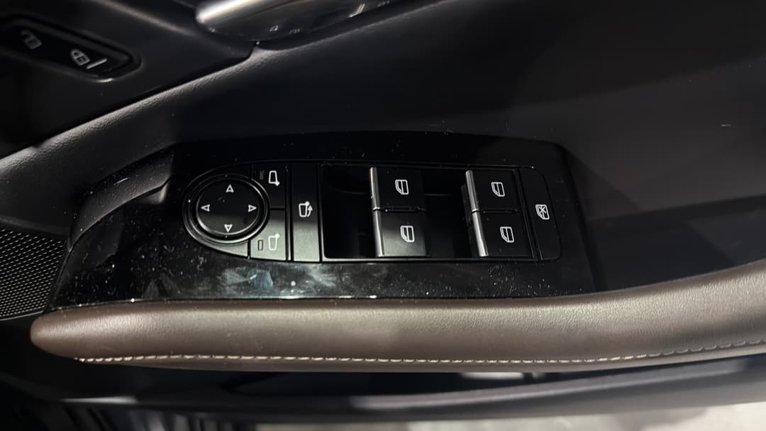 2025 Mazda CX-30 G20 Touring (FWD), Automatic, 15355 km, Drivers Side Door Panel Controls