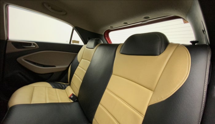 2017 Hyundai Elite i20 ASTA 1.2, Petrol, Manual, 38,664 km, Right Side Rear Door Cabin