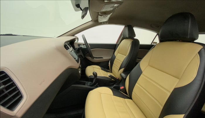 2017 Hyundai Elite i20 ASTA 1.2, Petrol, Manual, 38,664 km, Right Side Front Door Cabin