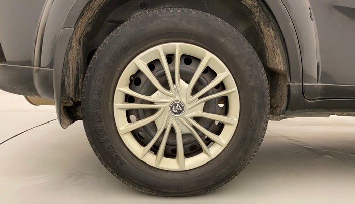 2014 Mahindra XUV500 W6, Diesel, Manual, 87,667 km, Right Rear Wheel