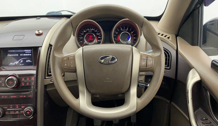 2014 Mahindra XUV500 W6, Diesel, Manual, 87,735 km, Steering Wheel Close Up