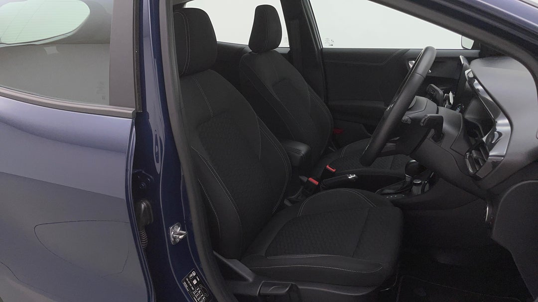 2020 Ford Puma Puma, Automatic, 40571 km, Right Side Front Door Cabin View