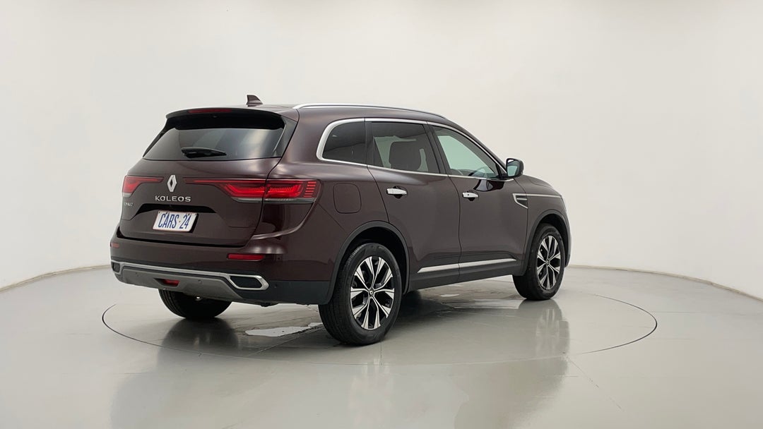 Right Back Diagonal (45- Degree) View