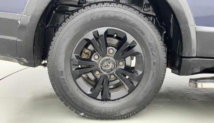 2018 Tata Hexa Varicor 320 XE, Diesel, Manual, 79,976 km, Right Rear Wheel