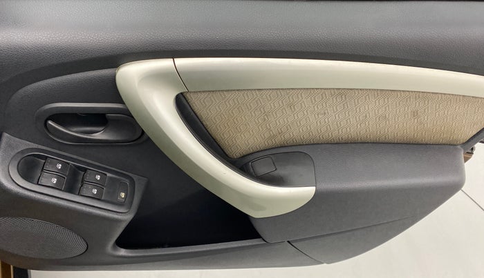 2014 Renault Duster RXL PLUS DIESEL 85, Diesel, Manual, 57,266 km, Driver Side Door Panels Control