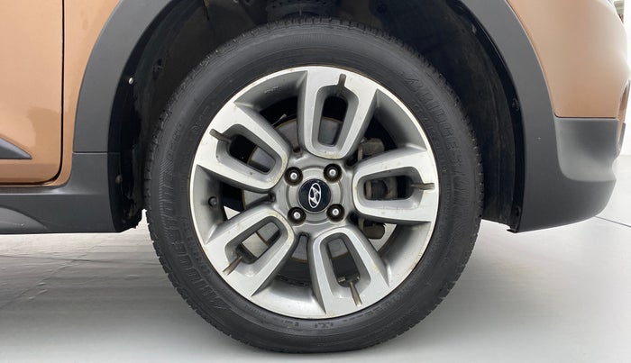 2016 Hyundai i20 Active 1.4 S, Diesel, Manual, 1,17,692 km, Right Front Wheel
