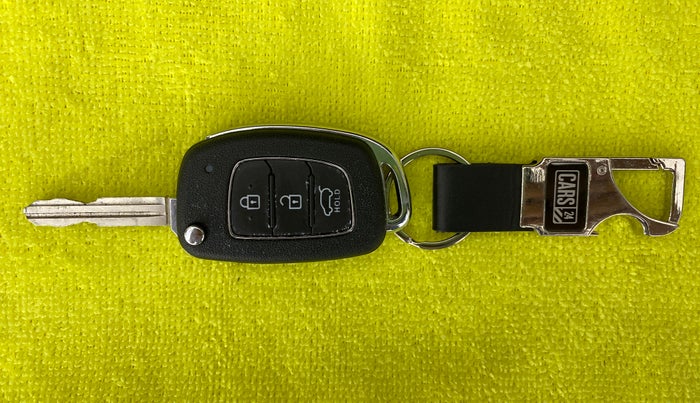 2016 Hyundai i20 Active 1.4 S, Diesel, Manual, 1,17,692 km, Key Close Up