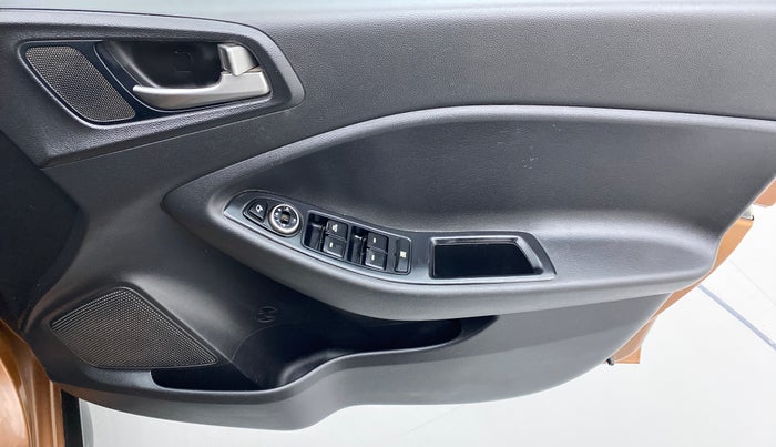 2016 Hyundai i20 Active 1.4 S, Diesel, Manual, 1,17,692 km, Driver Side Door Panels Control