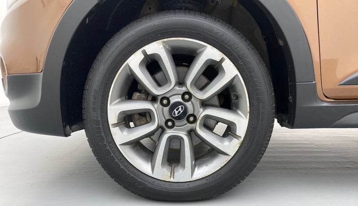 2016 Hyundai i20 Active 1.4 S, Diesel, Manual, 1,17,692 km, Left Front Wheel