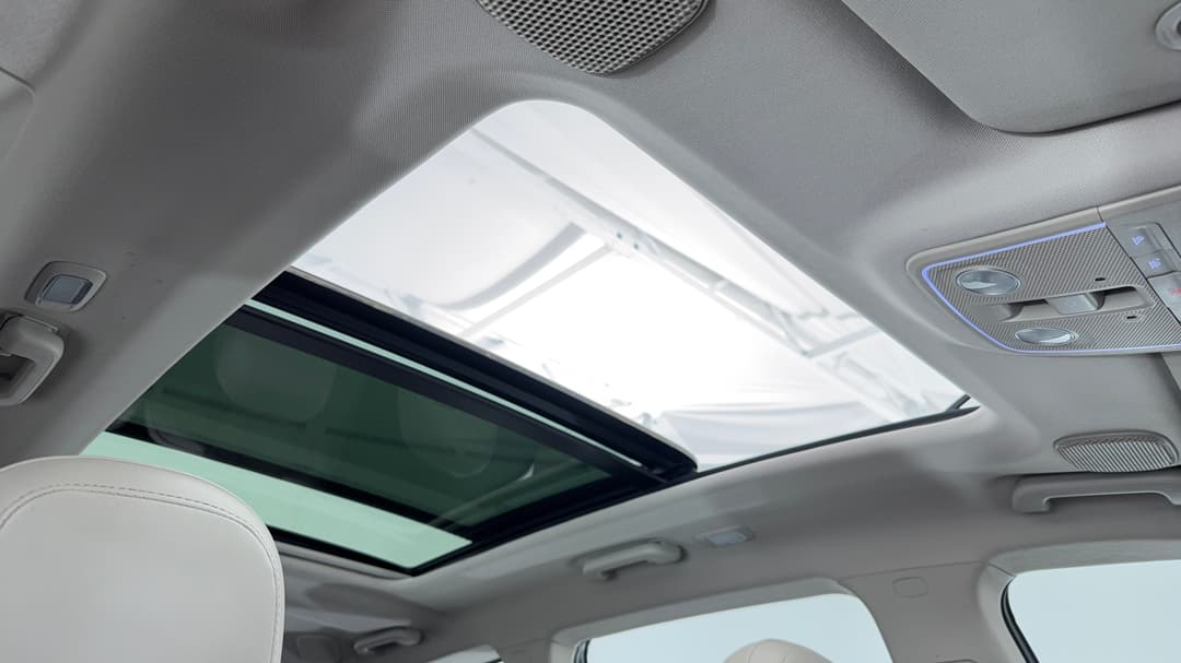 2023 Mahindra Xuv700 Ax7l, Automatic, 48441 km, Interior Sunroof/Moonroof