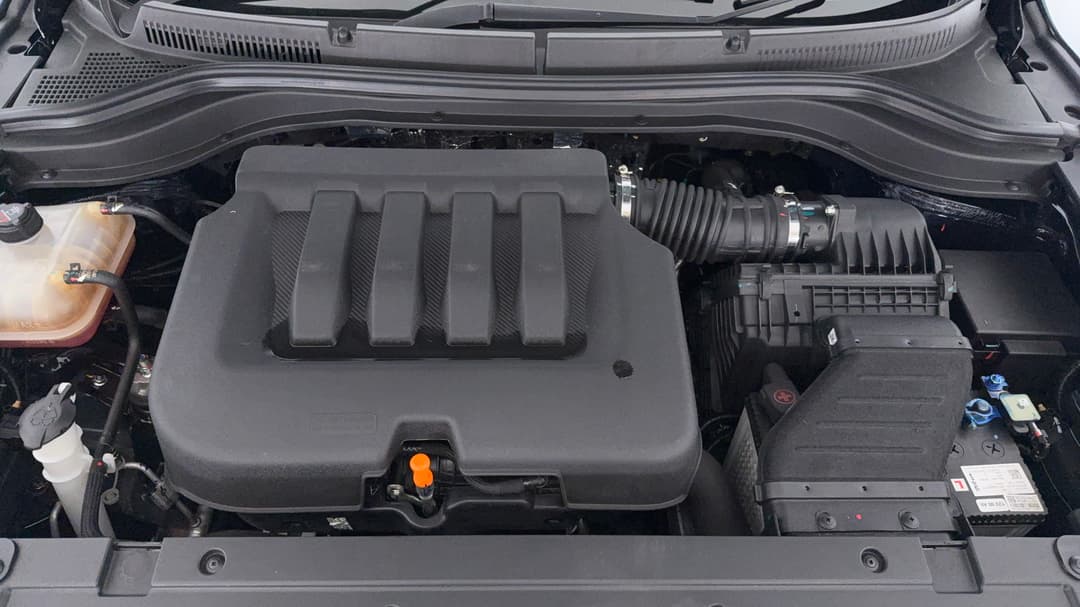 2023 Mahindra Xuv700 Ax7l, Automatic, 48441 km, Open Bonnet (Engine)
