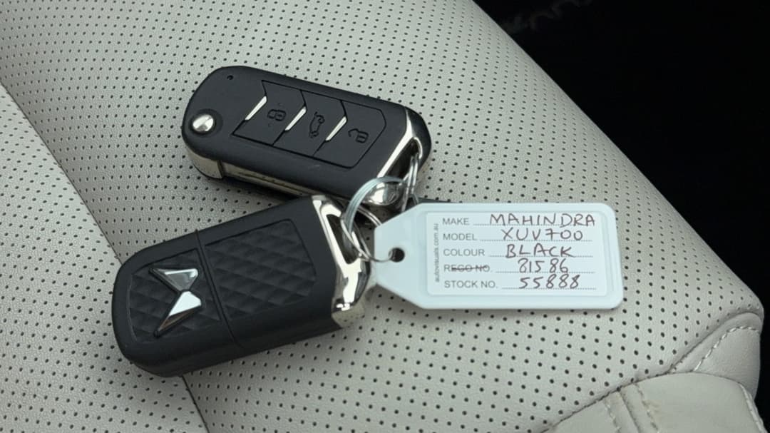 2023 Mahindra Xuv700 Ax7l, Automatic, 48441 km, Key Close-up